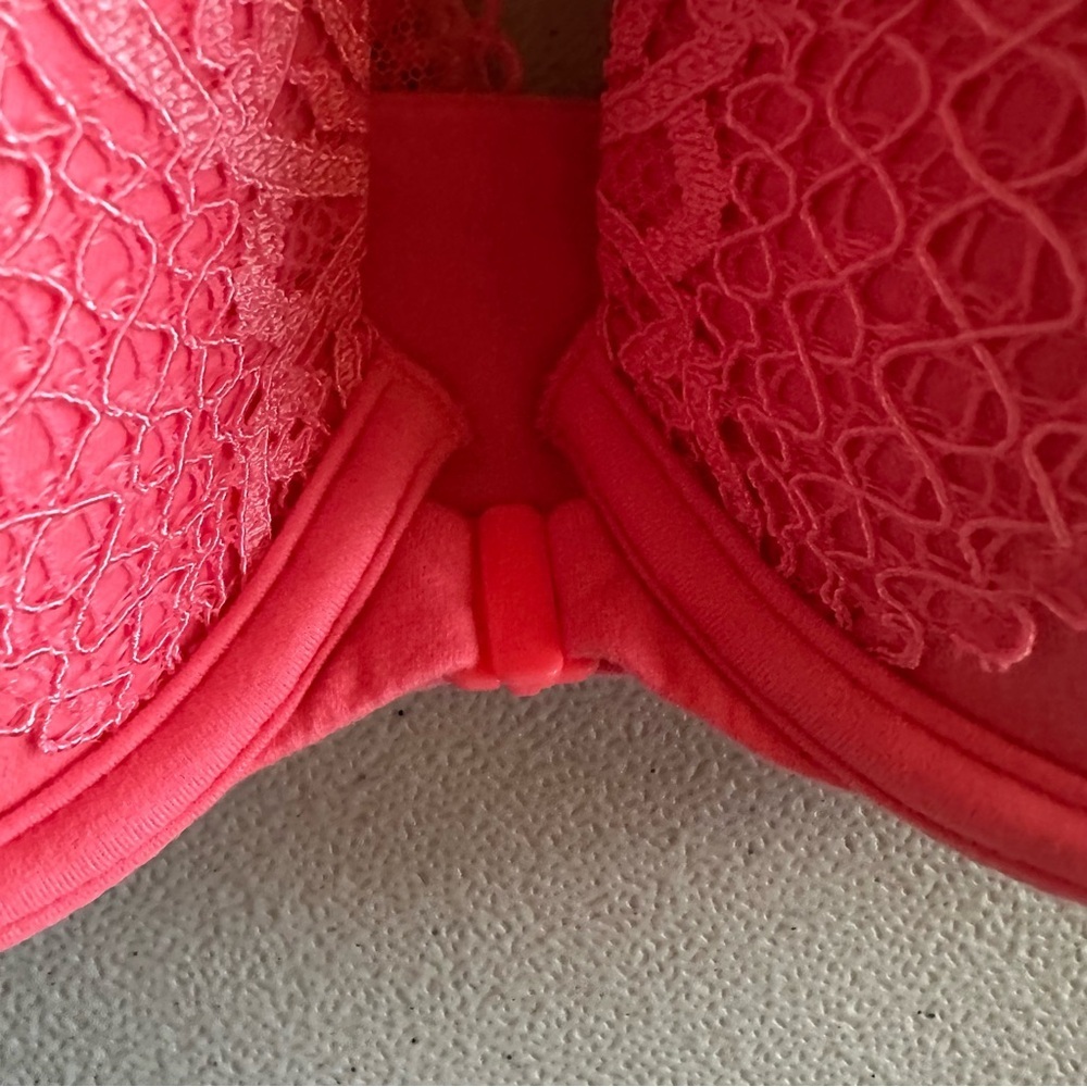 Victoria’s Secret bra - Picture 3 of 4